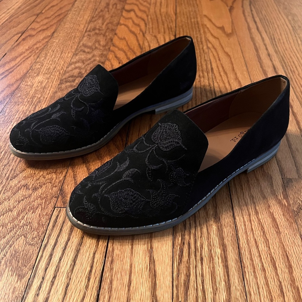 Indigo Rd. Black Fabric Brocade Women’s Loafer Shoe, size 7.5 (irHanily Design)